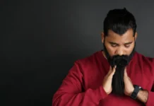 Beard Oil vs Beard Balm: Softness, Hold and Itch Relief Man with a well-groomed, conditioned beard