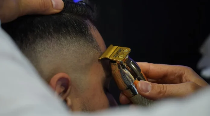 Beard Trimmers and Clippers: Guard Lengths and Maintenance Trimming a beard with an electric trimmer