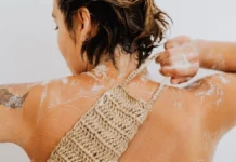 Body Scrubs and Exfoliating Gloves: Frequency and Technique Exfoliating the skin with a loofah in the shower