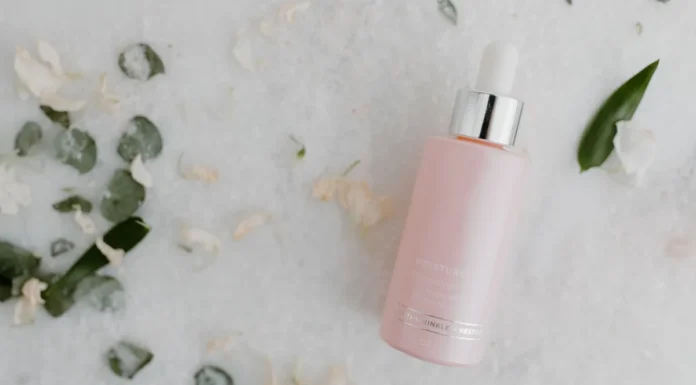 Fragrance-Free vs Unscented: What Sensitive Skin Needs Gentle fragrance-free skincare product