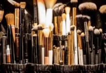 Makeup Brush Guide: Which Shapes You Actually Need A set of makeup brushes in a case