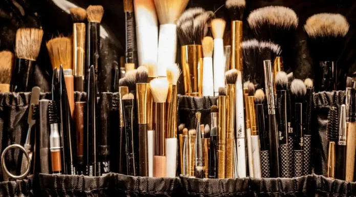 Makeup Brush Guide: Which Shapes You Actually Need A set of makeup brushes in a case