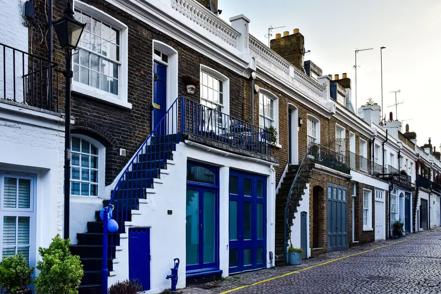 Memory matching game - row of classic London townhouses on a cobbled street