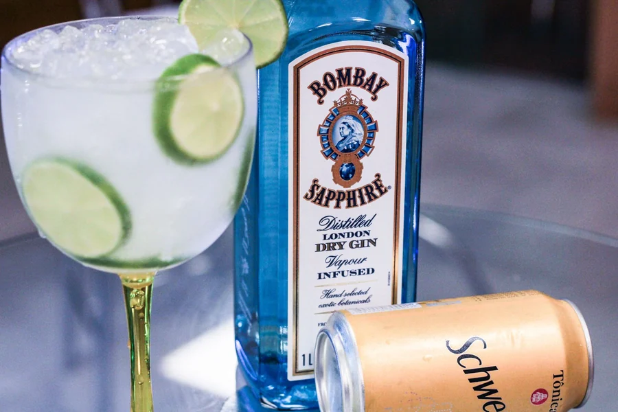 Snoop Dogg net worth - gin and tonic with fresh lime